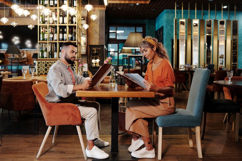 how to choose hospitality database India